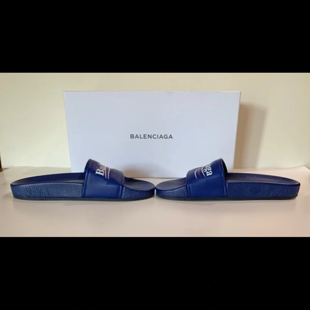 Balenciaga Womens Campaign Logo Size 5B Leather Pool Side Sildes NIB - MSRP $595 - Picture 8 of 12